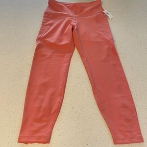 Women’s Old Navy active capris leggings!
